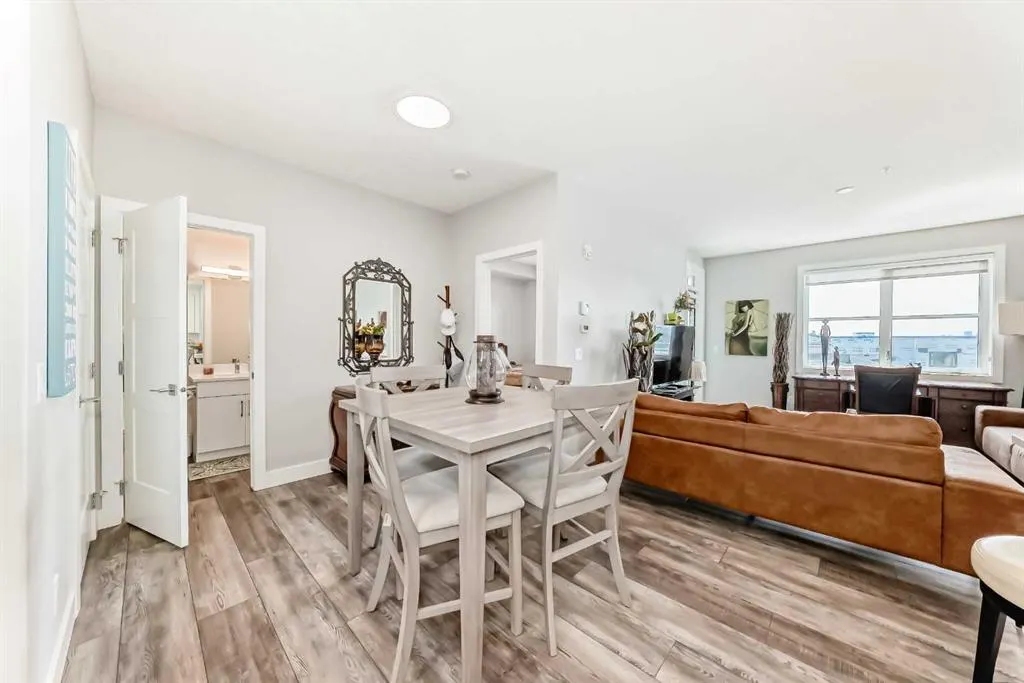 8355 19 Avenue SW, #210