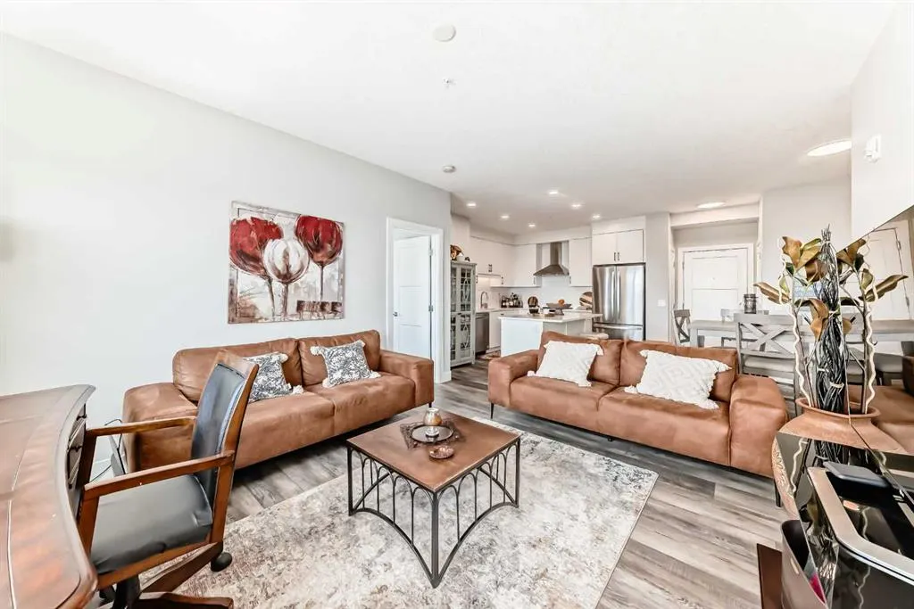 8355 19 Avenue SW, #210