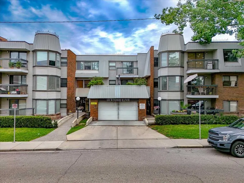 630 57 Avenue SW, #206