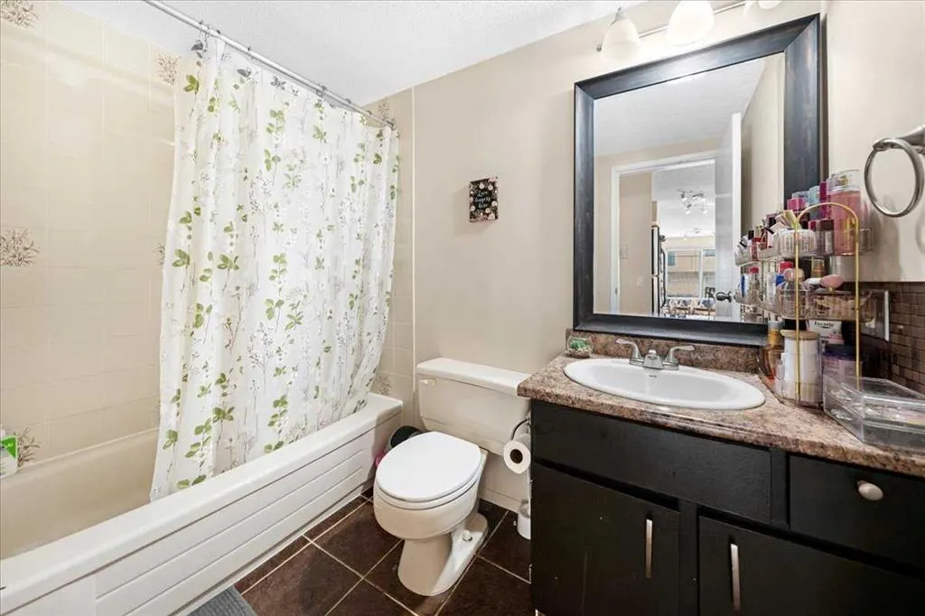 630 57 Avenue SW, #206