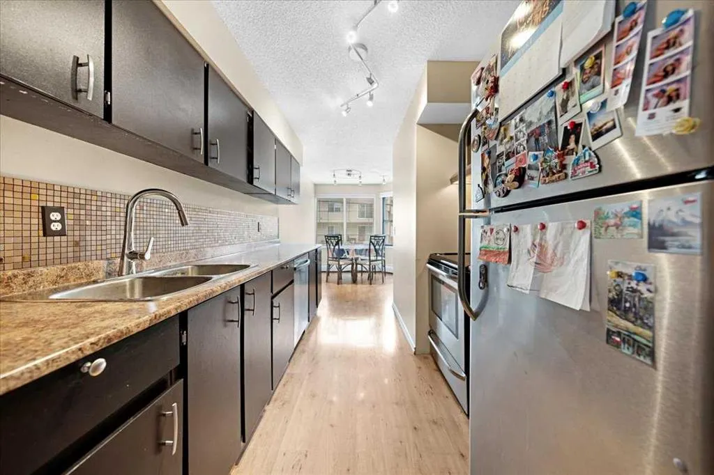 630 57 Avenue SW, #206