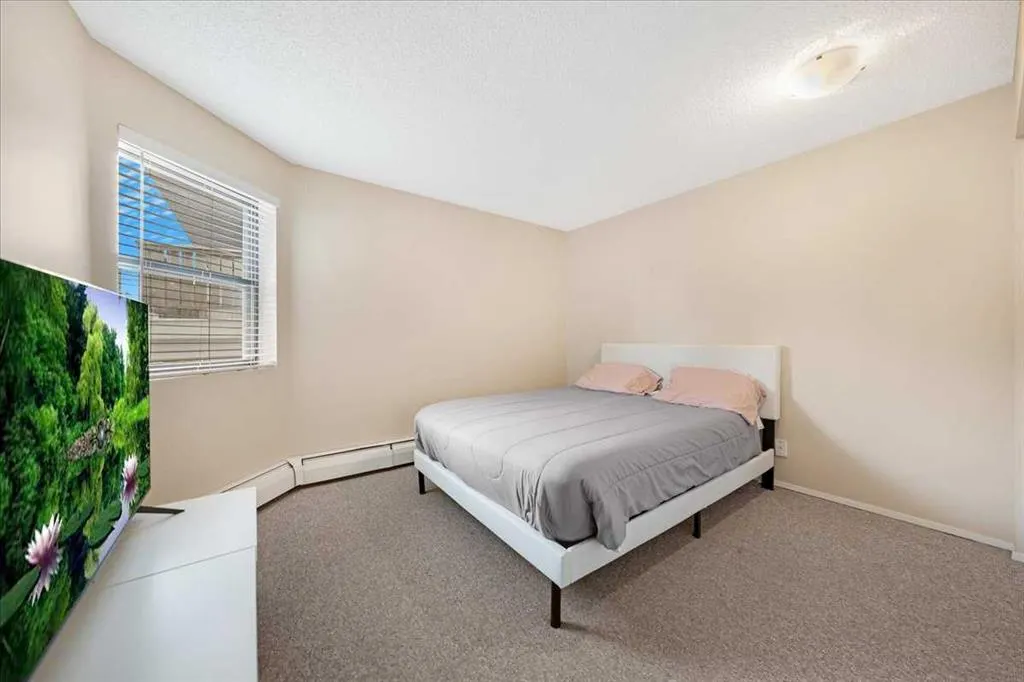 630 57 Avenue SW, #206