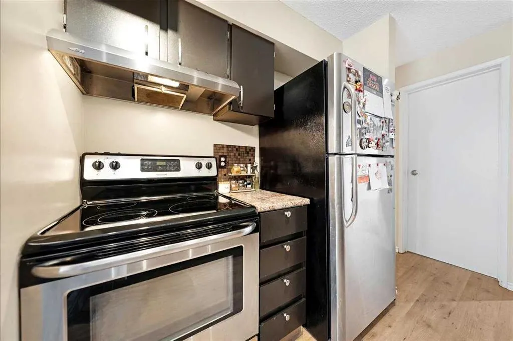 630 57 Avenue SW, #206