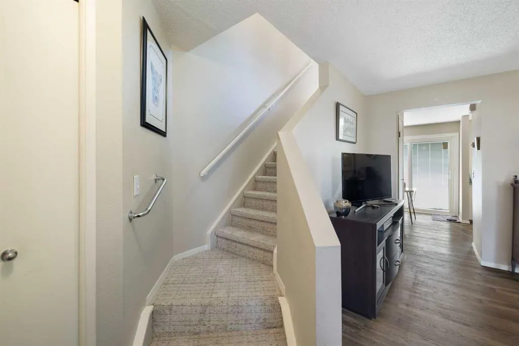 123 Queensland Drive SE, #66