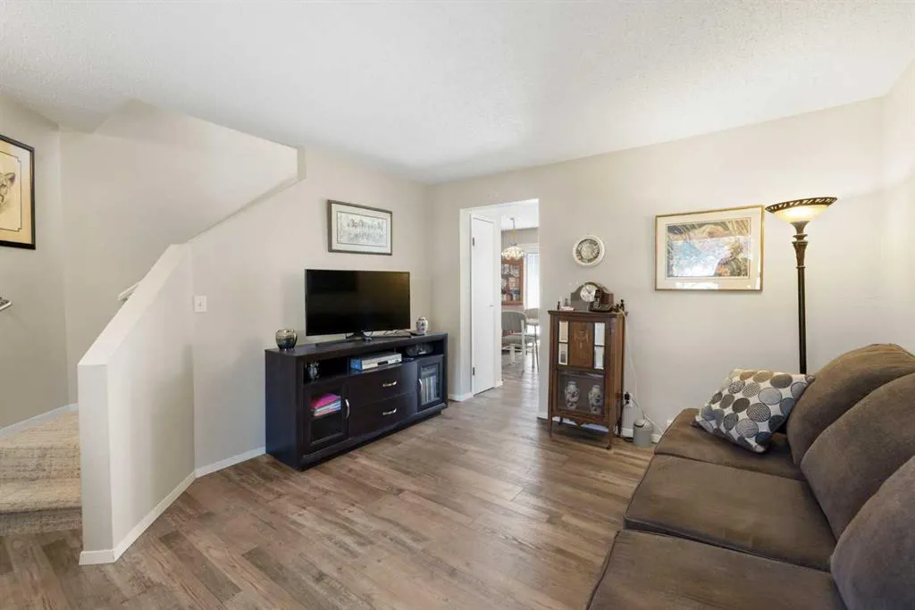 123 Queensland Drive SE, #66