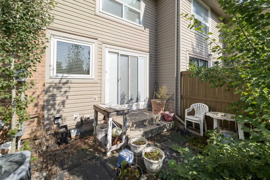 123 Queensland Drive SE, #66