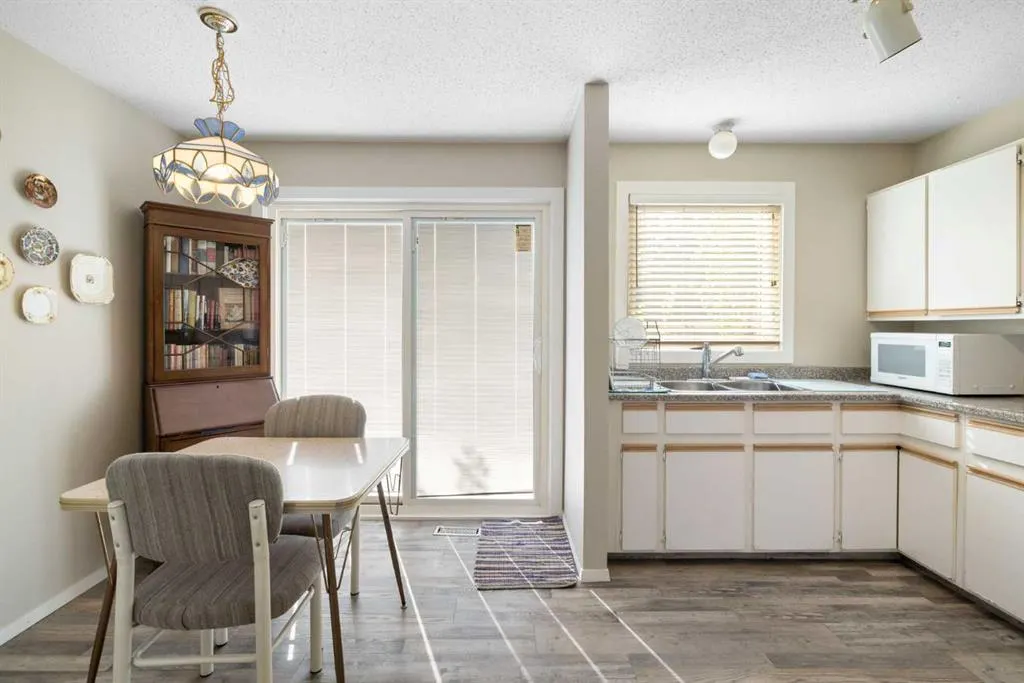 123 Queensland Drive SE, #66