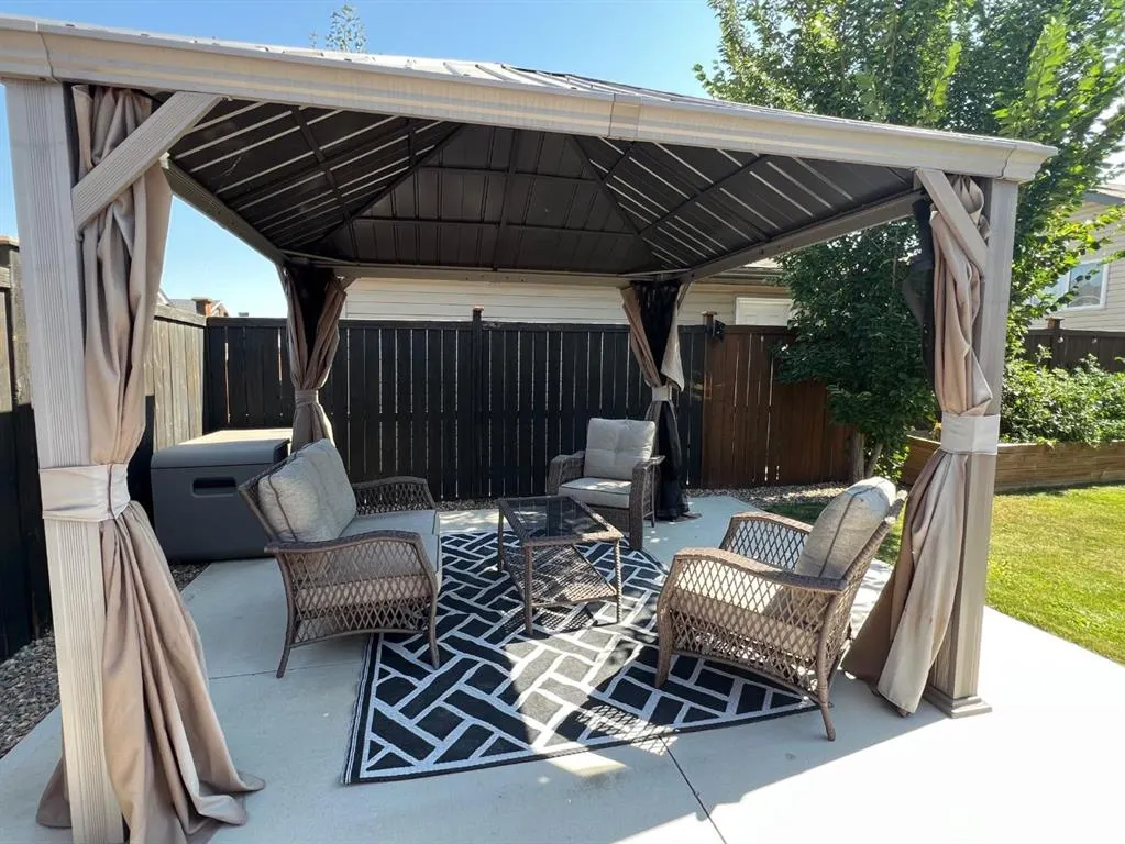 652 Parkside Drive