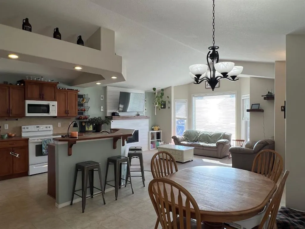 652 Parkside Drive