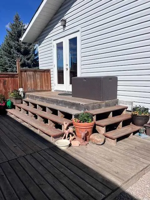 98 Westview Crescent