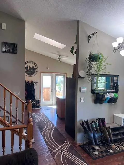 98 Westview Crescent