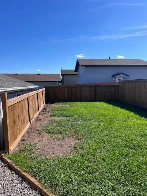 98 Westview Crescent