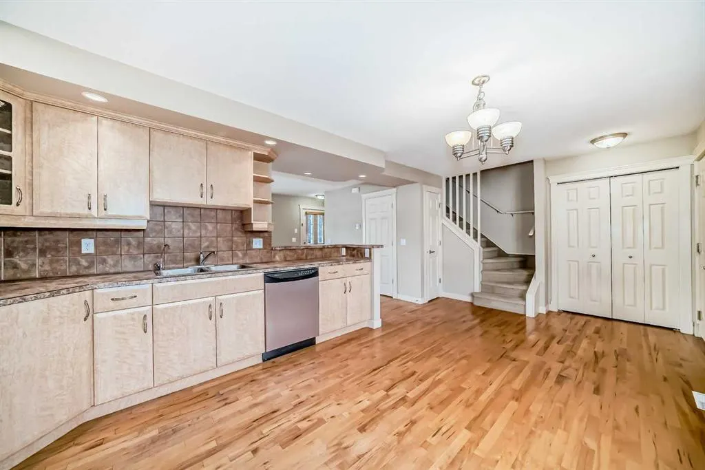 42 Ypres Green SW