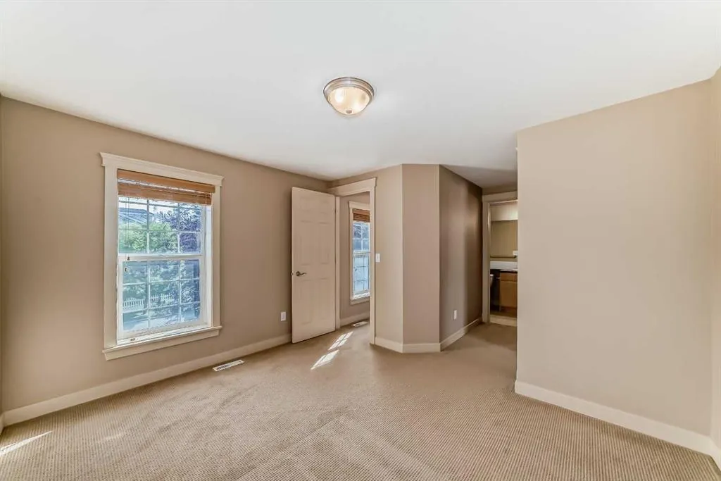 42 Ypres Green SW