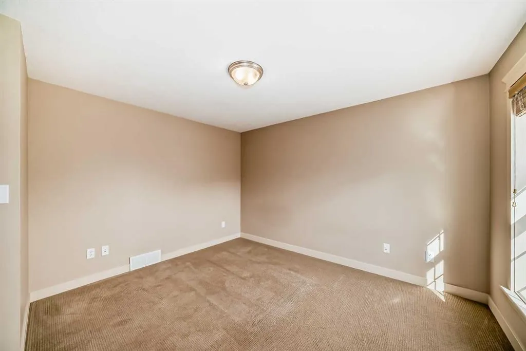42 Ypres Green SW