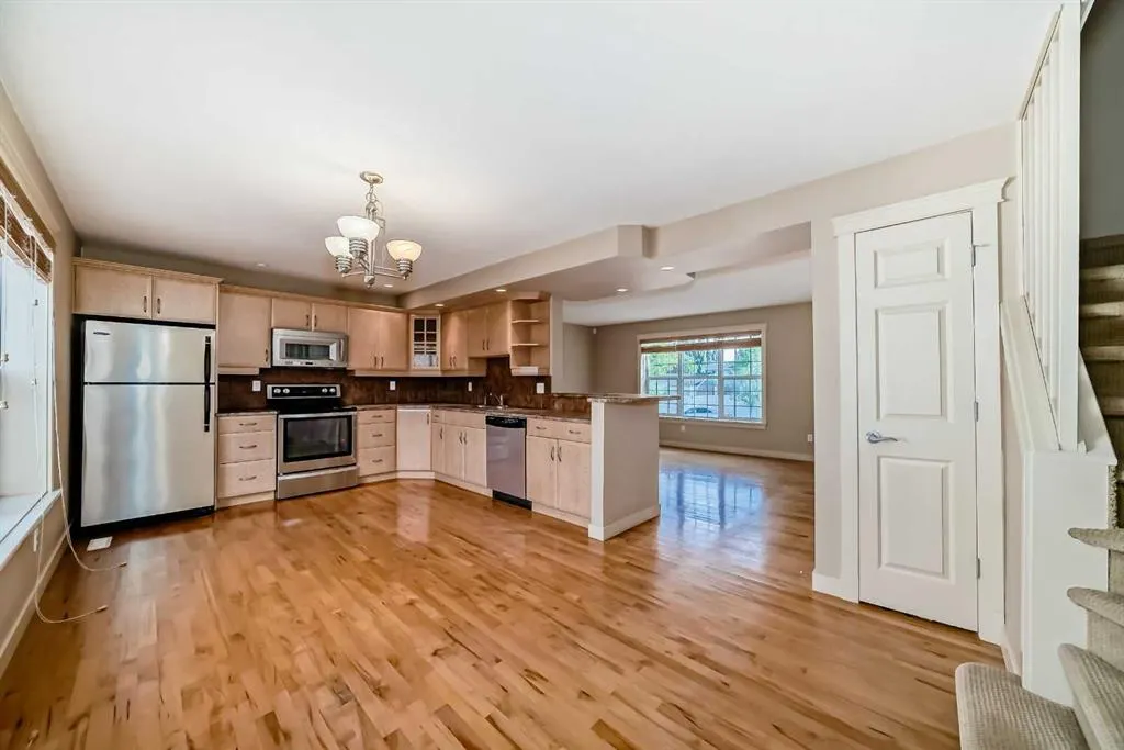 42 Ypres Green SW