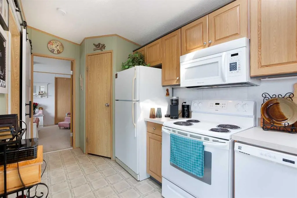 99 Arbour Lake Road NW, #287