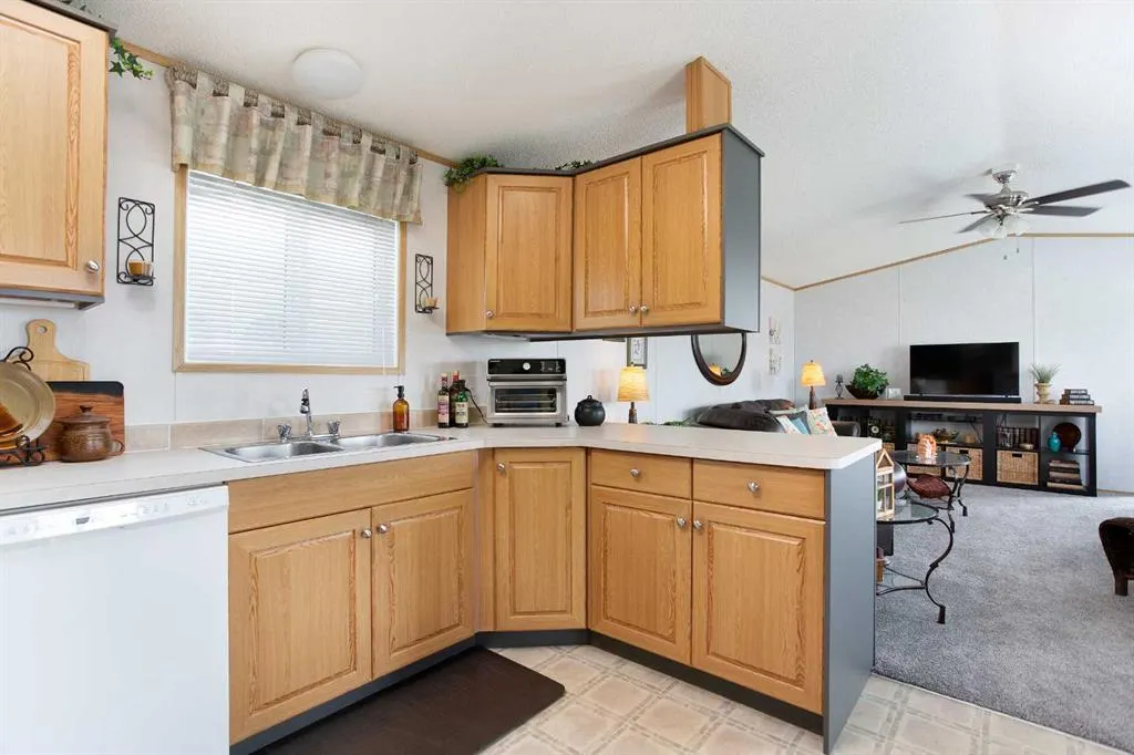 99 Arbour Lake Road NW, #287