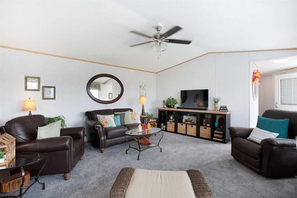 99 Arbour Lake Road NW, #287