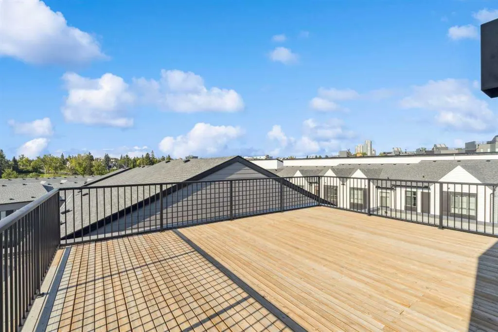 228 Sovereign Common SW