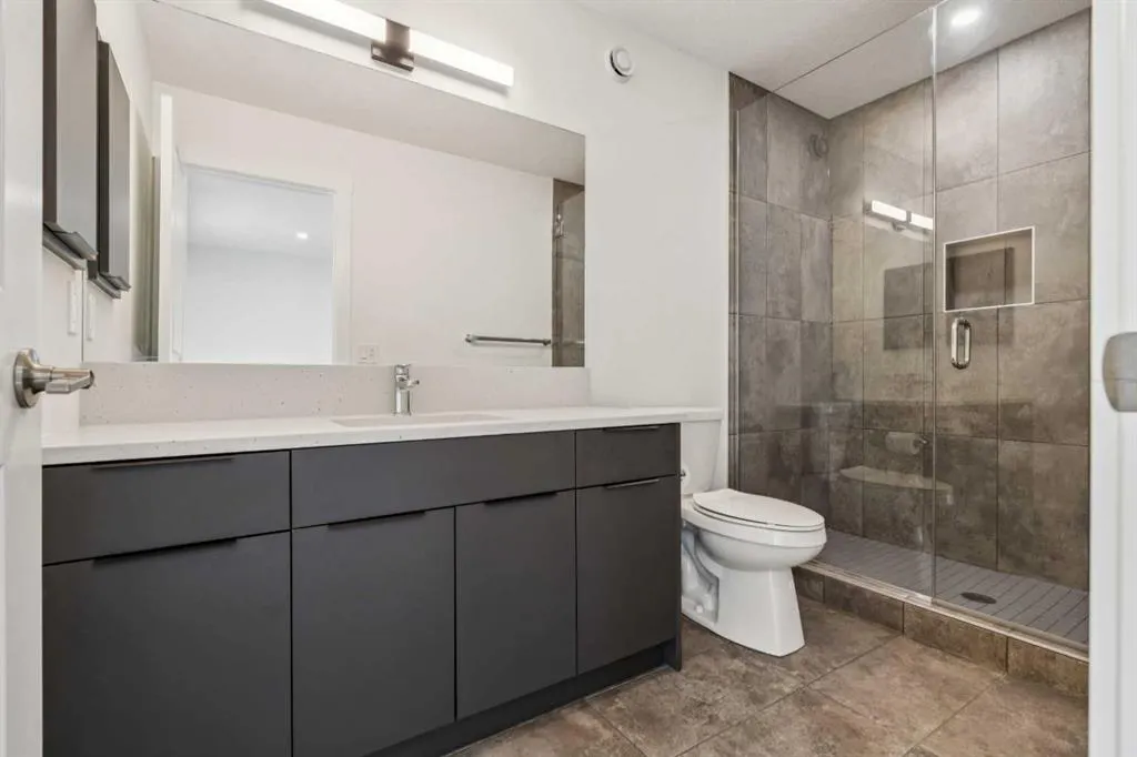 228 Sovereign Common SW
