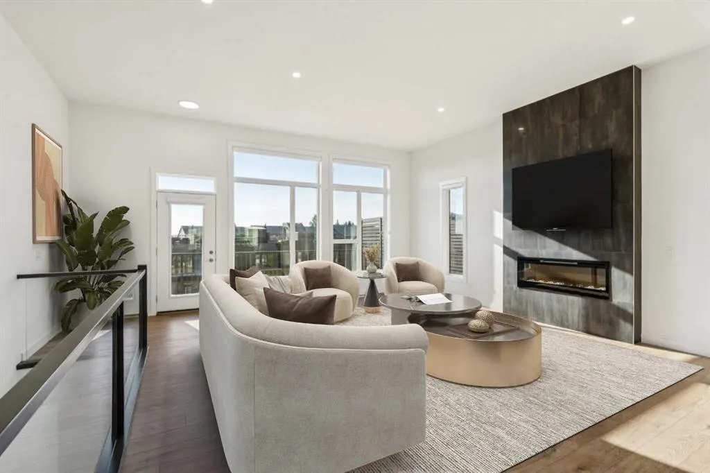 228 Sovereign Common SW