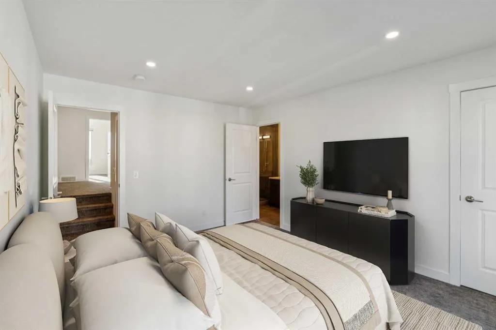 228 Sovereign Common SW