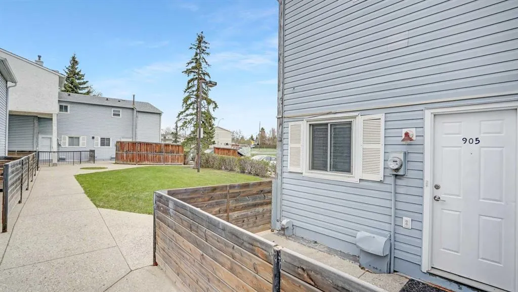 380 Falconridge Crescent NE, #905