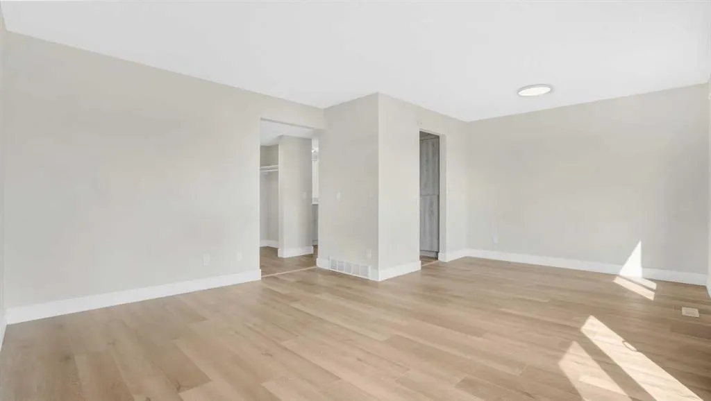 380 Falconridge Crescent NE, #905