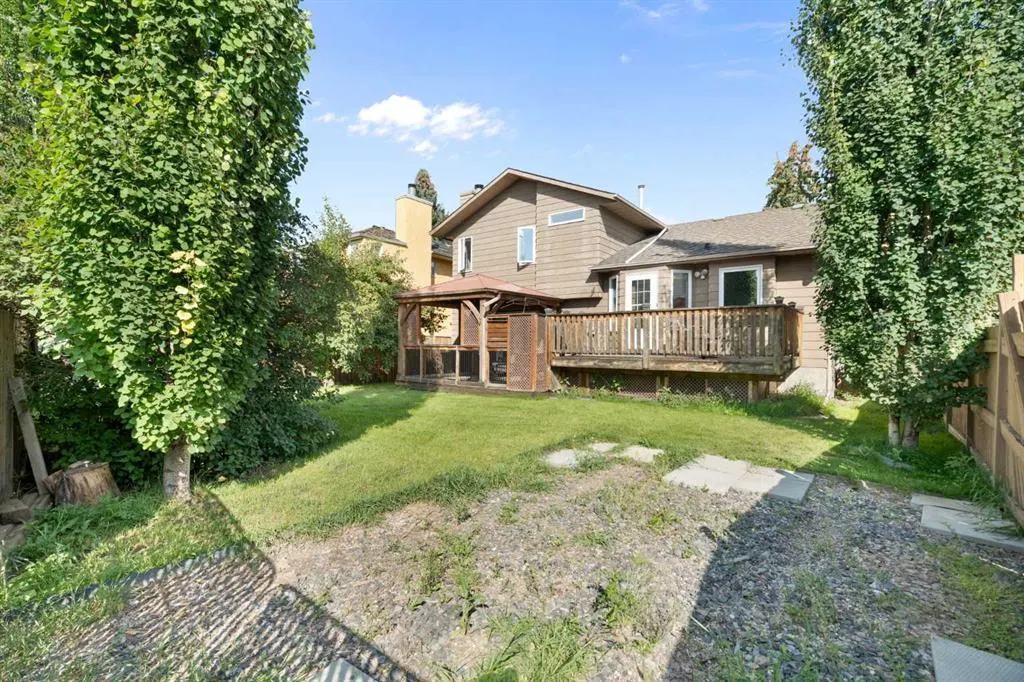 136 Sunvista Close SE
