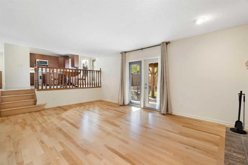 136 Sunvista Close SE