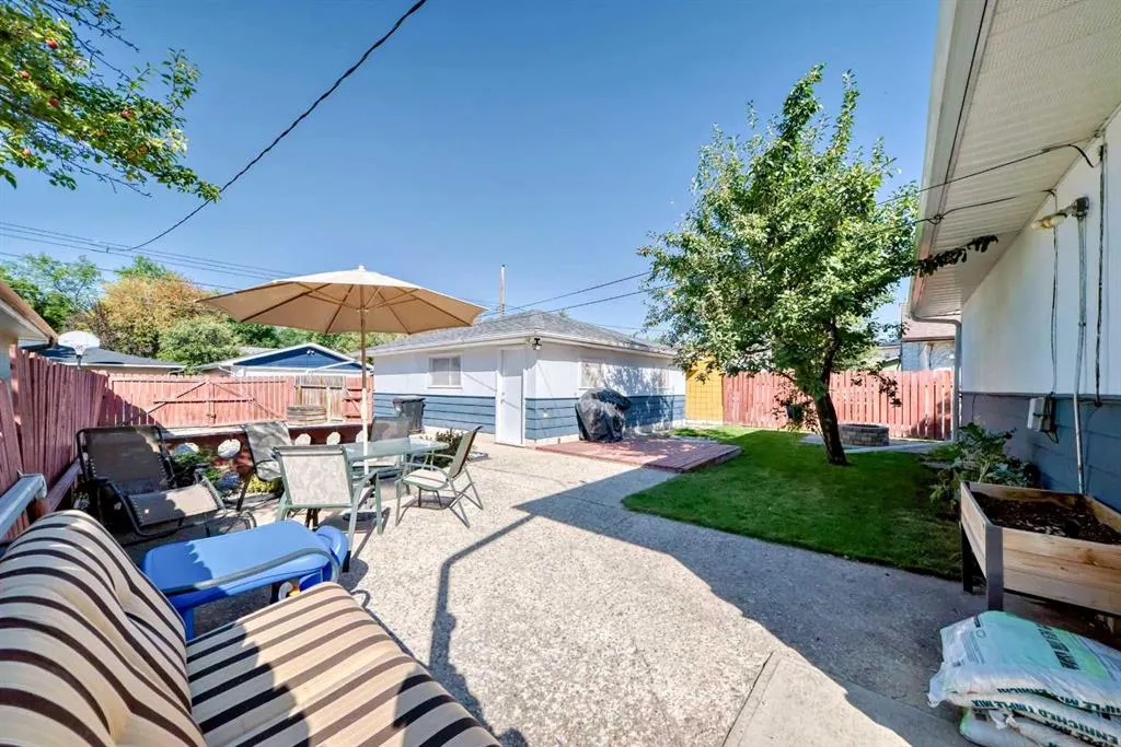 1011 18A Street NE