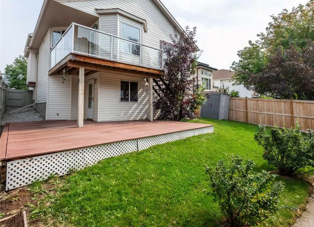 238 Mt Douglas Circle SE