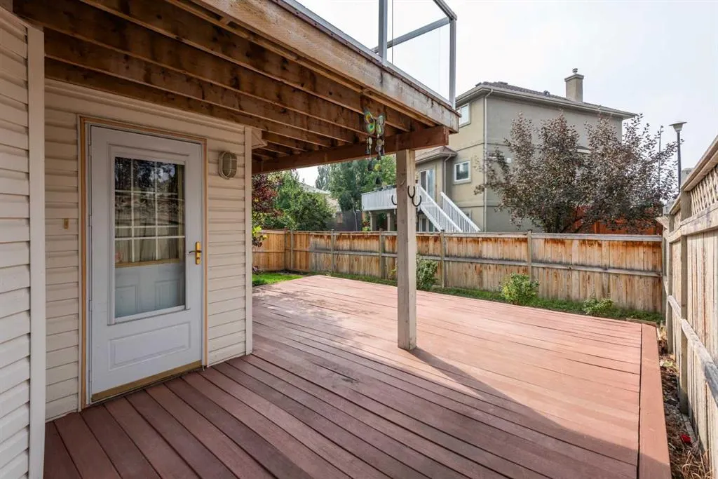 238 Mt Douglas Circle SE