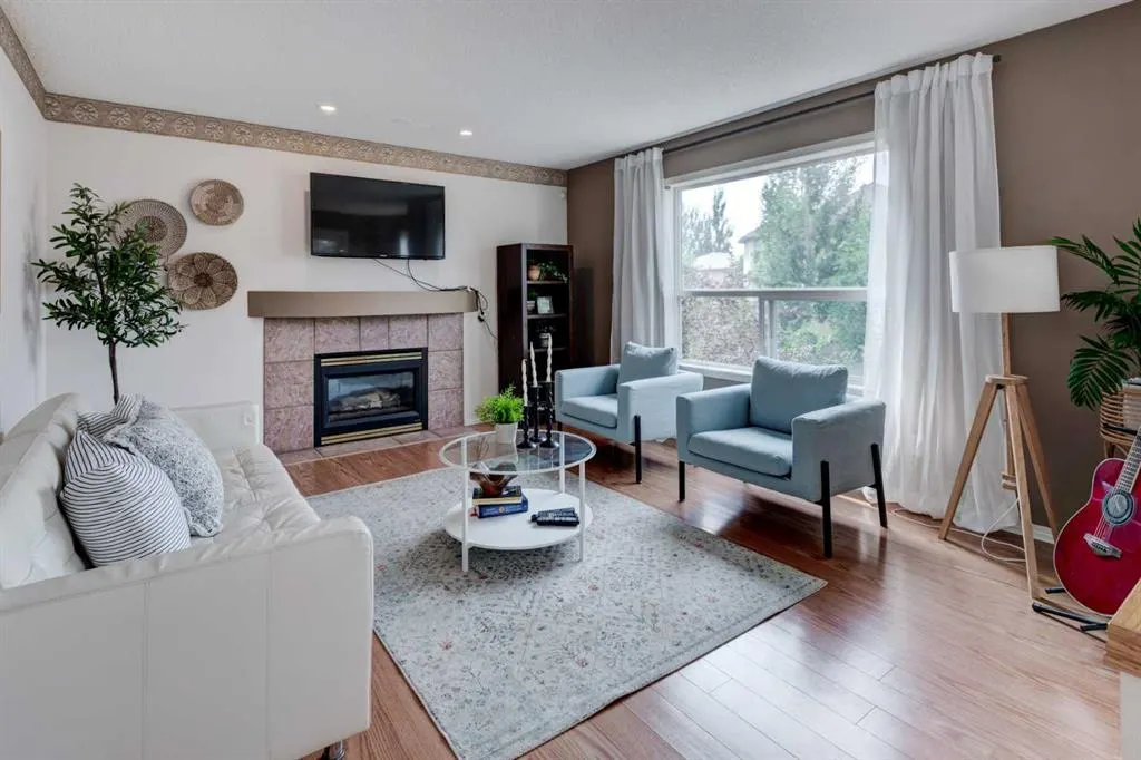 238 Mt Douglas Circle SE