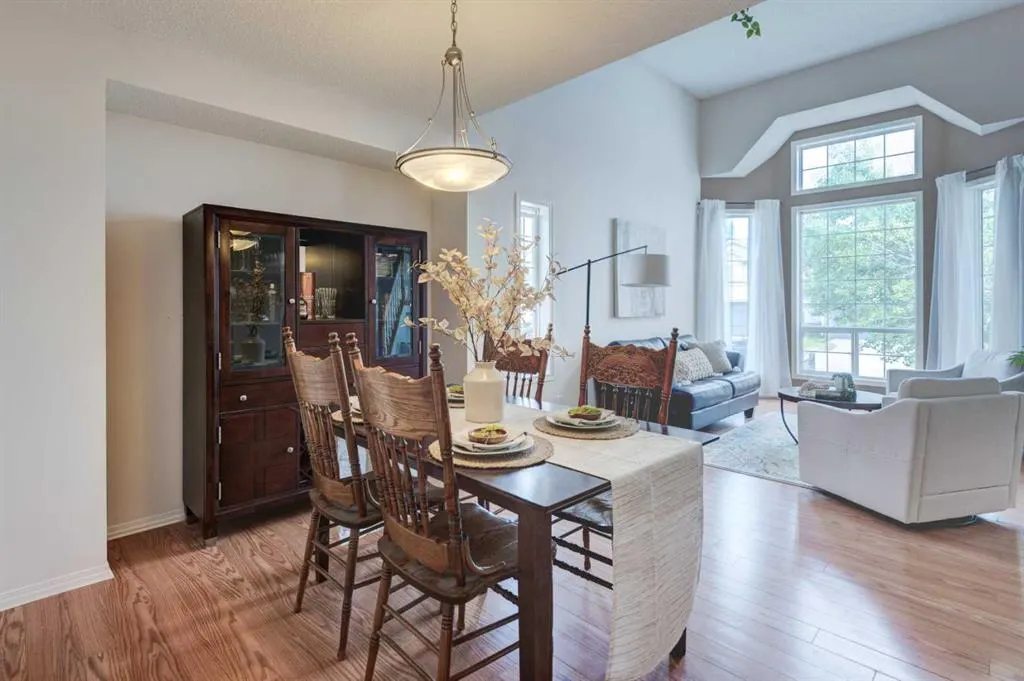 238 Mt Douglas Circle SE