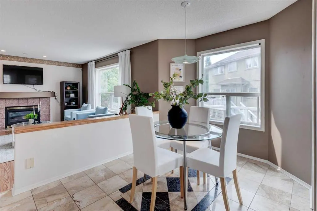 238 Mt Douglas Circle SE