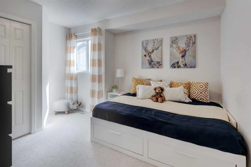 238 Mt Douglas Circle SE