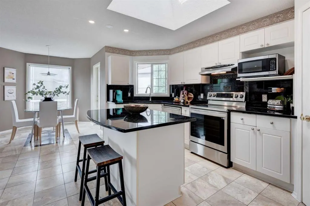238 Mt Douglas Circle SE