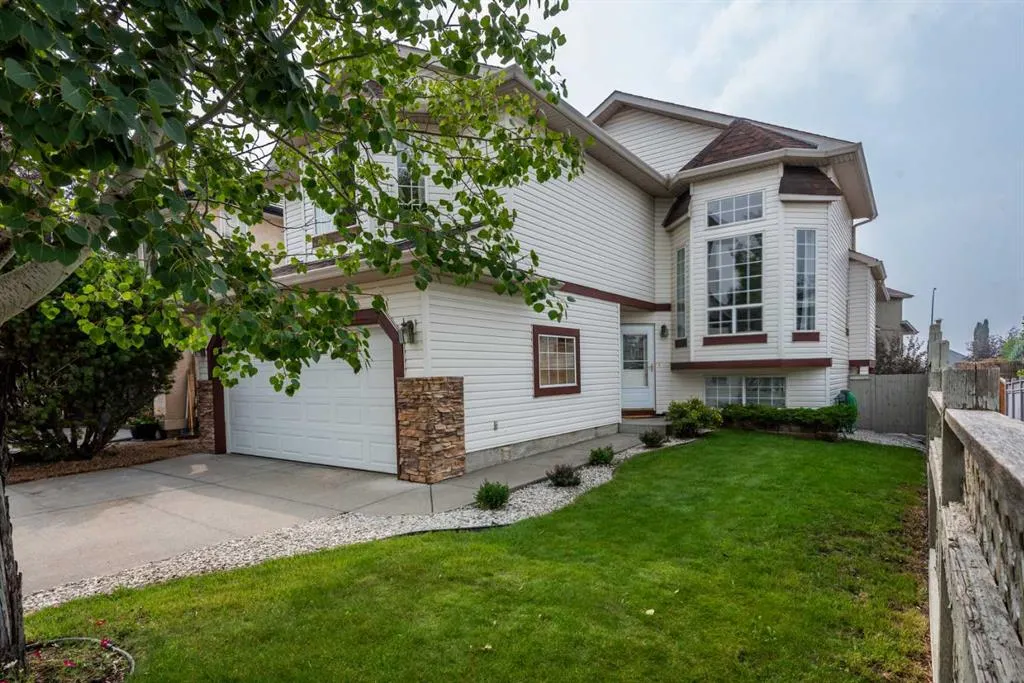 238 Mt Douglas Circle SE
