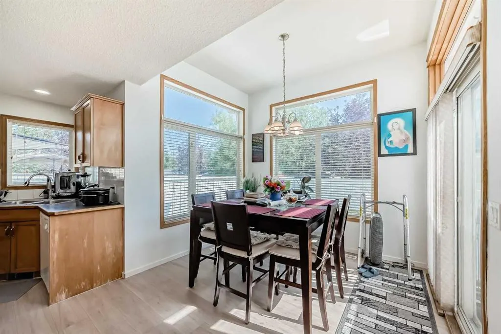 407 Citadel Meadow Bay NW