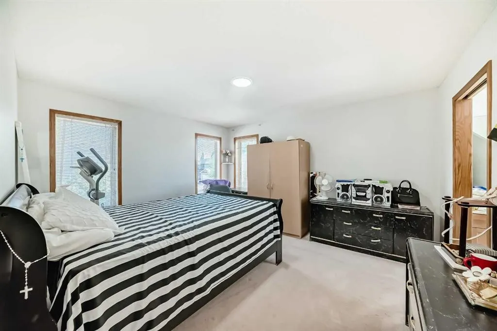 407 Citadel Meadow Bay NW