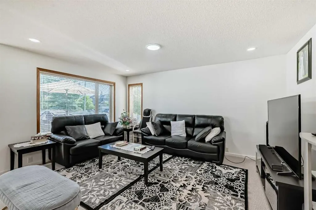407 Citadel Meadow Bay NW