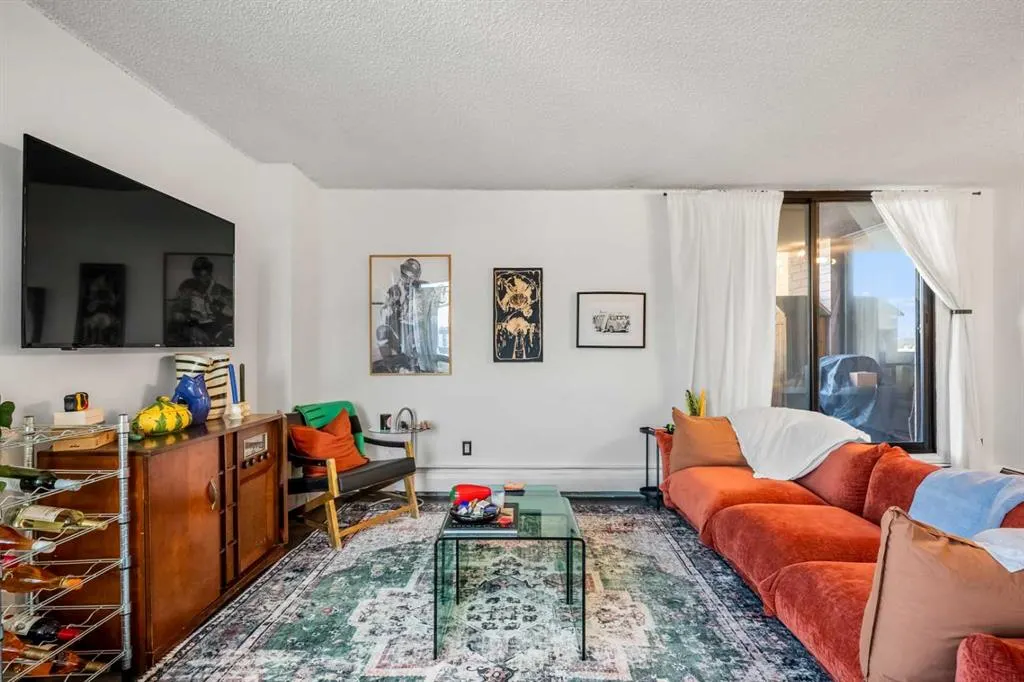 1334 13 Avenue SW, #405