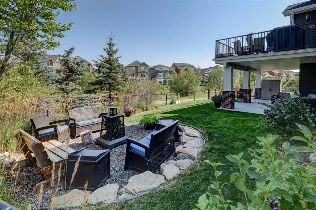 198 Bayview Circle SW
