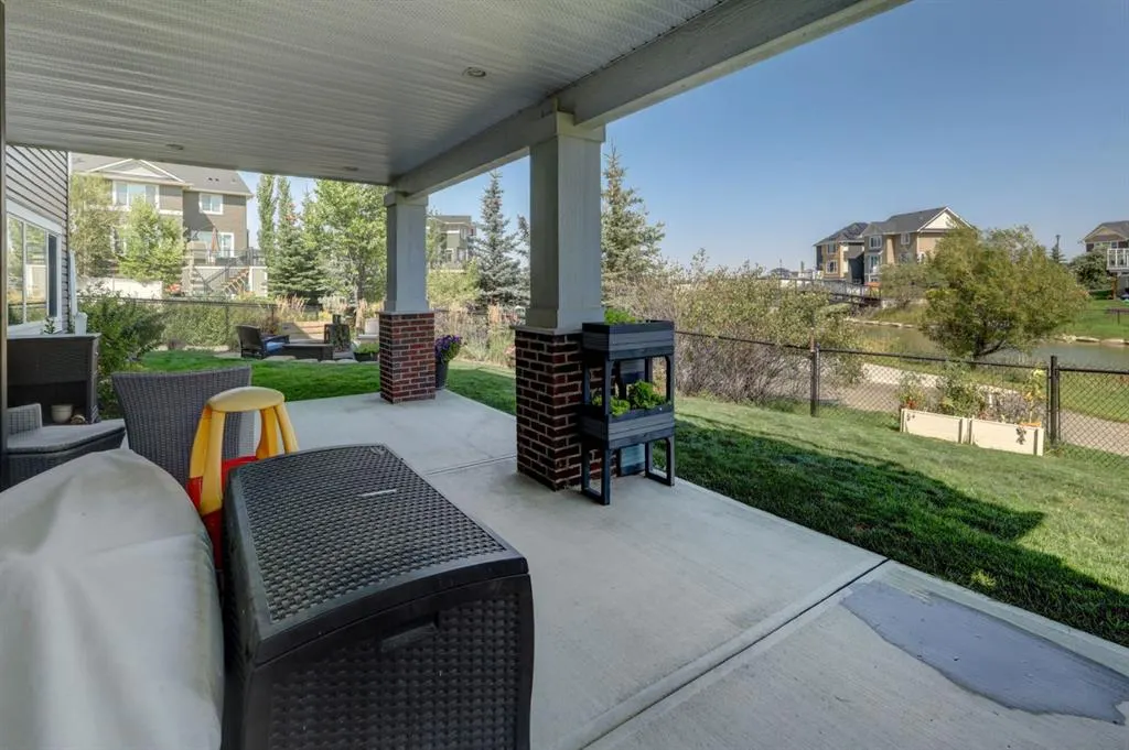 198 Bayview Circle SW
