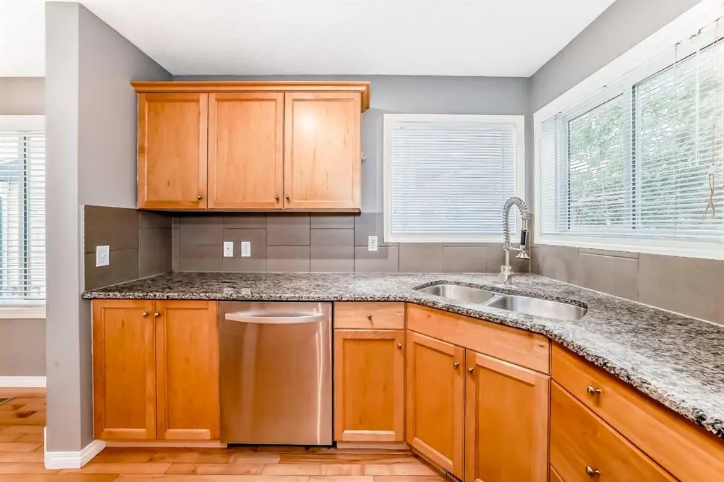 112 Sagewood Grove SW