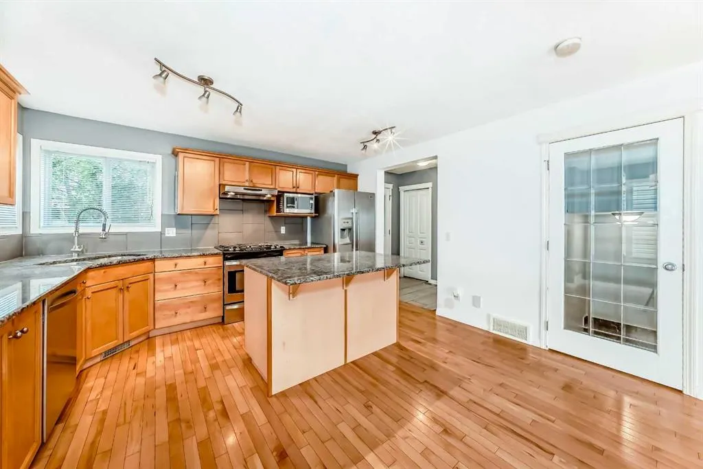 112 Sagewood Grove SW