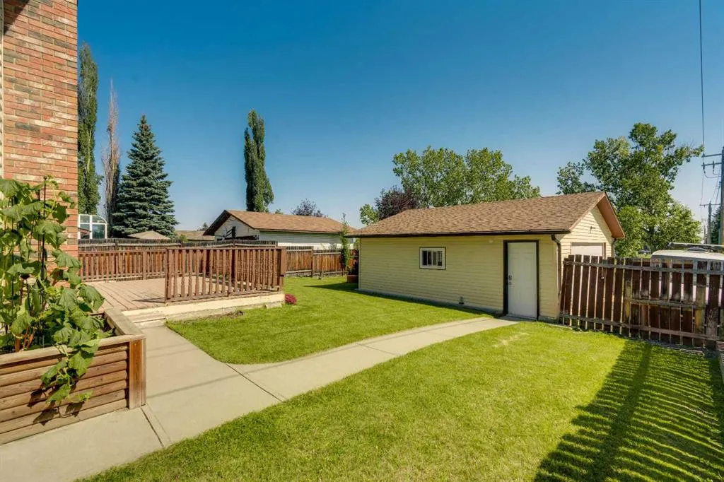 3285 Cedarille Drive SW