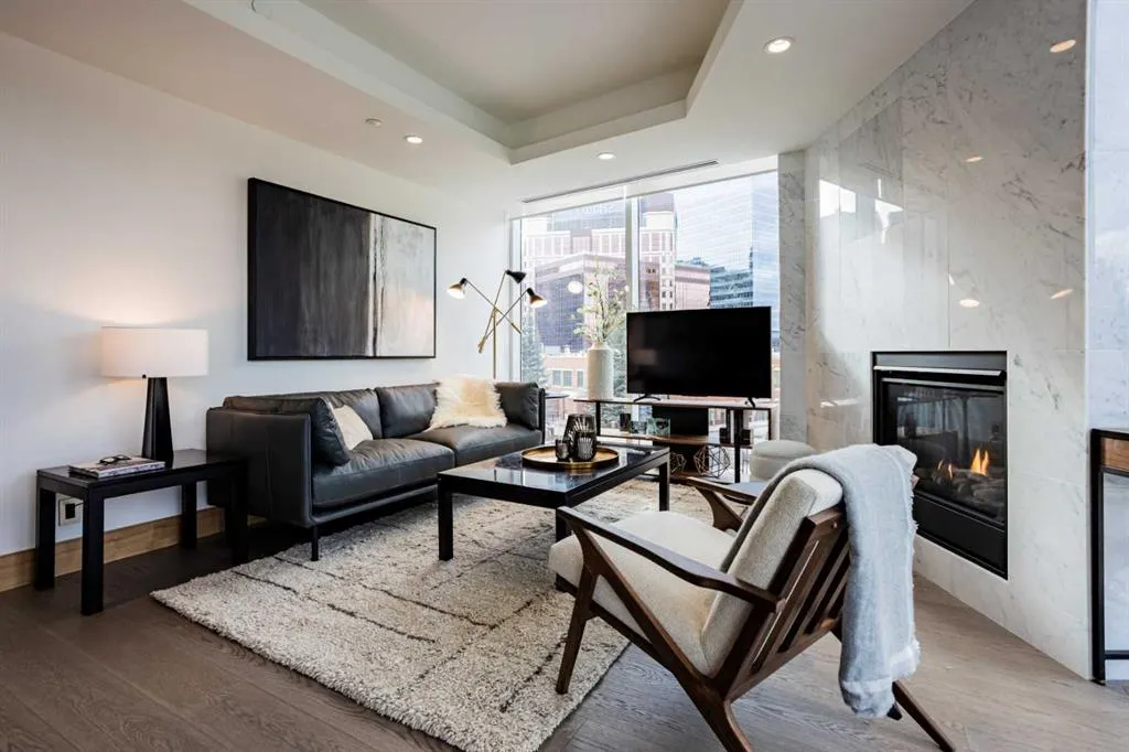 738 1 Avenue SW, #301